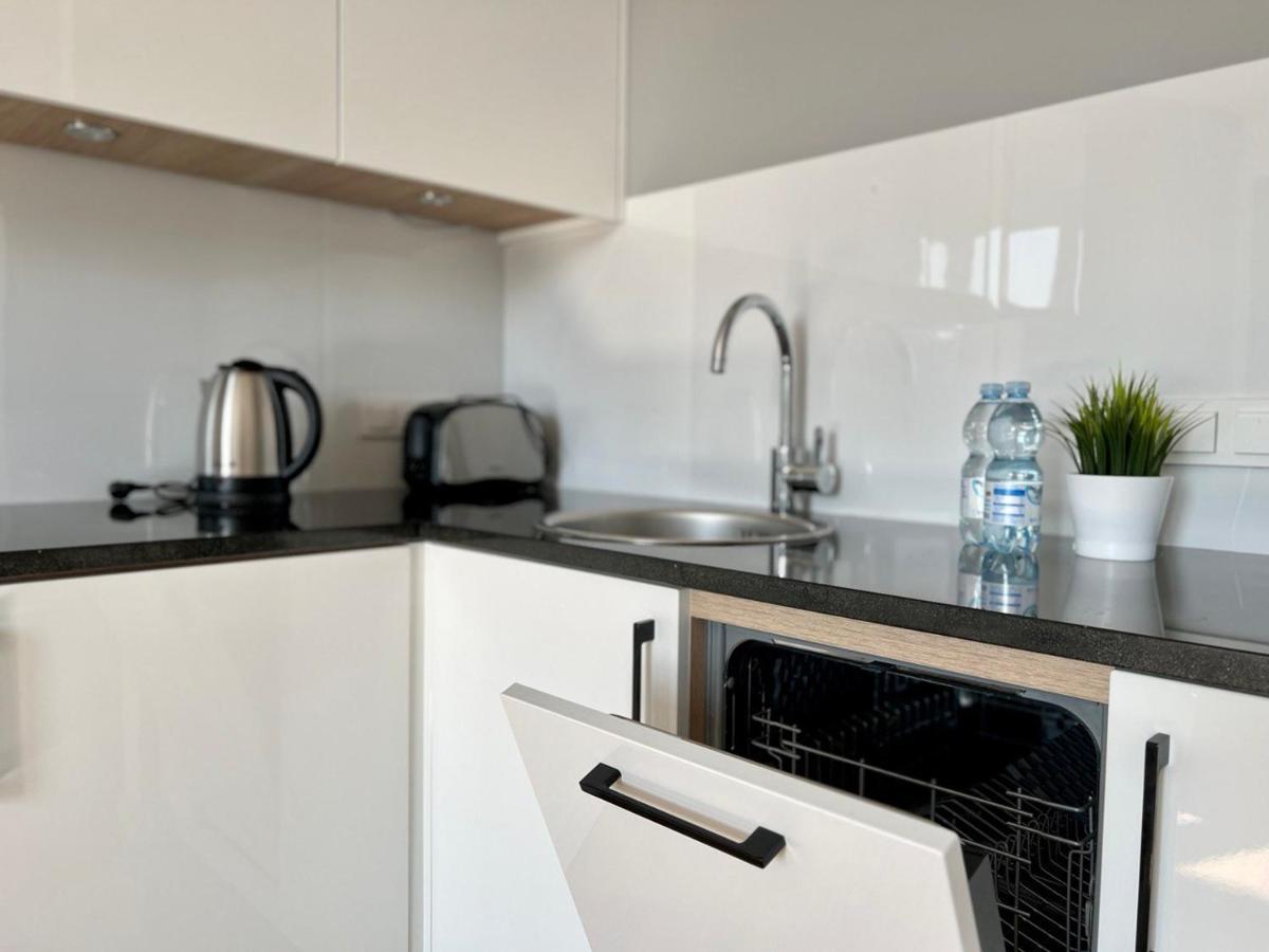K22 Slawinska 503 Sun-city Apartament *